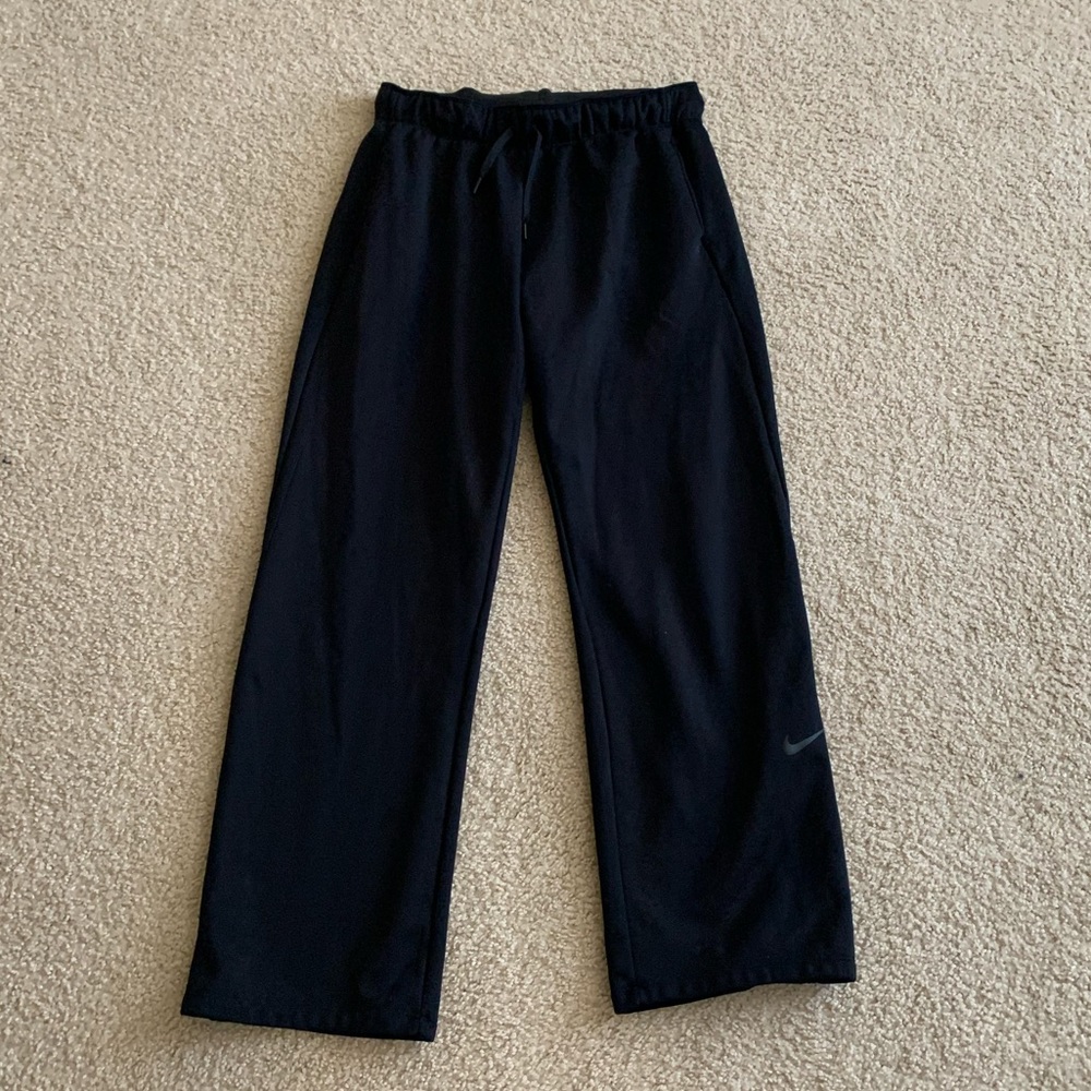 Women’s Nike Sweatpants - Medium